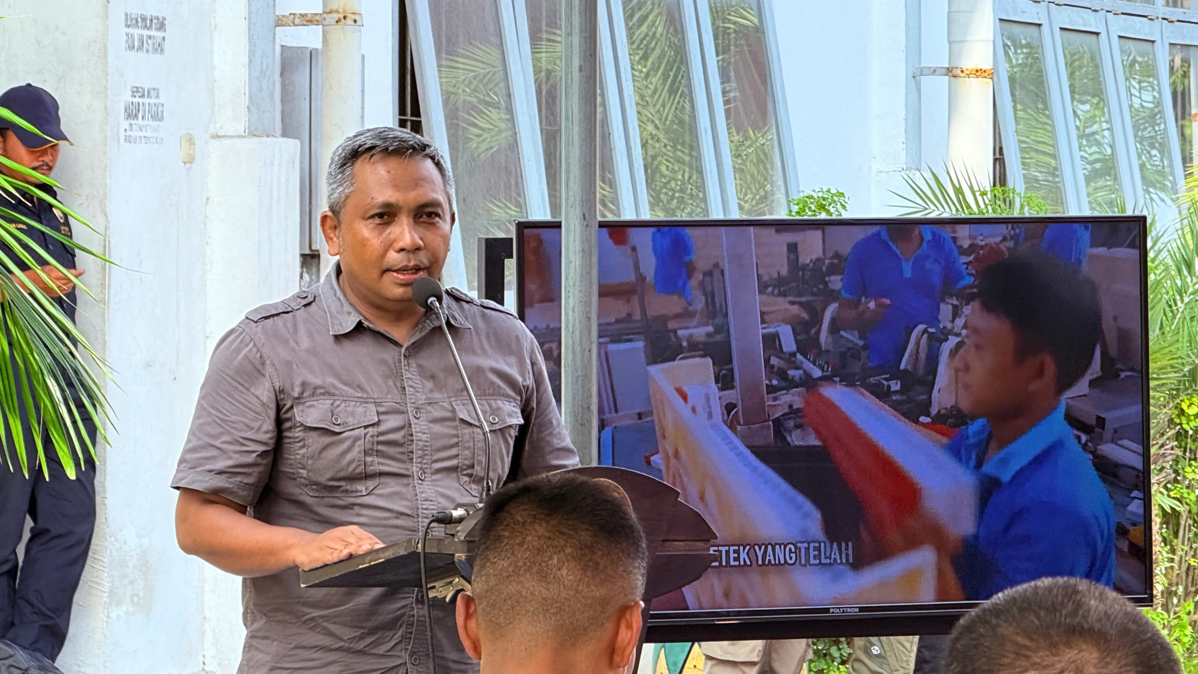 Owner PT ESM Ajak Generasi Milenial Pamekasan Jadi Pengusaha